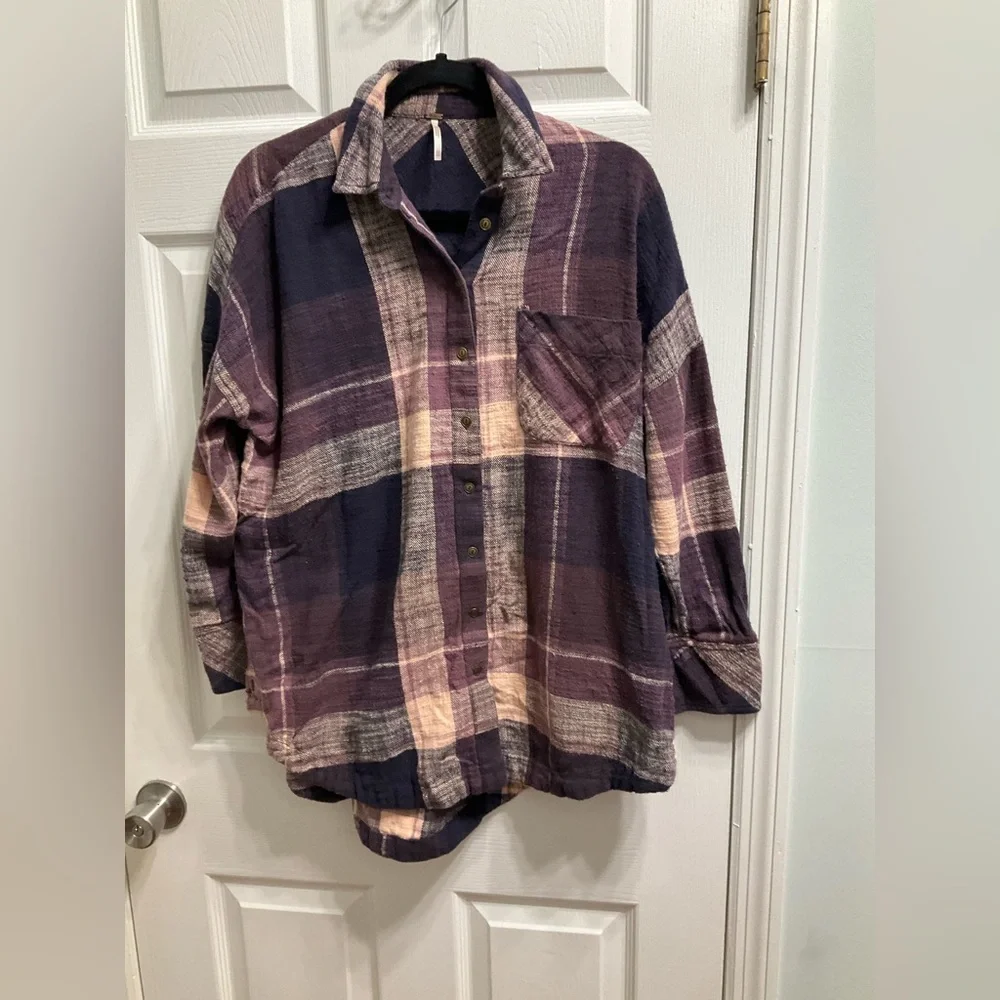Free People Women’s Plaid oversized Granola Girl Shirt Purple and Cream Sz XS